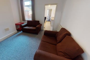 4 bed house, Lytton Road, Clarendon Park, Leicester, LE21WJ - Image 1
