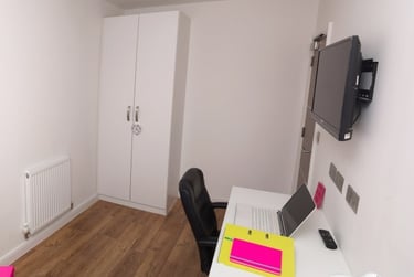 3 bed flat, 3 Bed, Highfields, Leicester, LE11LB - Image 3