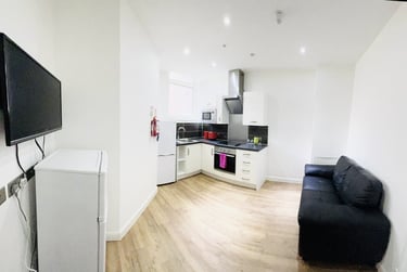 3 bed flat, 3 Bed, Highfields, Leicester, LE11LB - Image 5