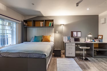 1 bed studio, Princess Way, St Mary`s Court, City Centre, Swansea, SA13AU - Image 1