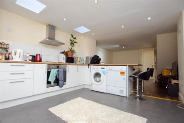 5 bed house, Heeley Road, Selly Park, Birmingham, B296EL - Image 3