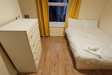 4 bed house, Rhondda Street, Mount Pleasant, Swansea, SA16ER - Image 3