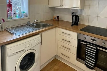 4 bed house, Rhondda Street, Mount Pleasant, Swansea, SA16ER - Image 7