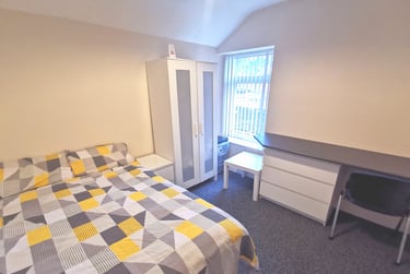 5 bed house, Henrietta Street, City Centre, Swansea, SA14HN - Image 3