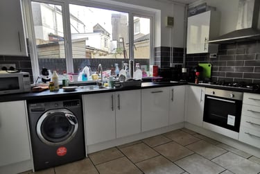 6 bed house, St Helens Road, Brynmill, Swansea, SA13UW - Image 3