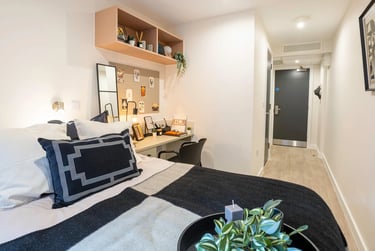 Classic Ensuite (Floors 26-32) - Image 3