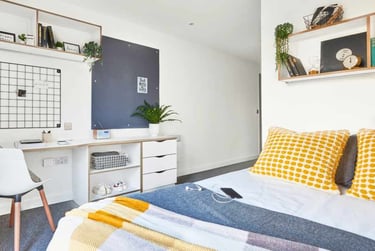 Ensuite Gold - Image 2
