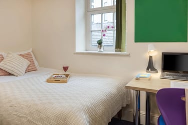 Standard Room at Cable Street, 1-3 Cable Street, City Centre, Lancaster, LA11BP - Image 1