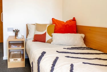 Standard En-suite - Image 1