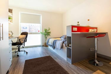 Deluxe Plus Studio at One Penrhyn Road, 1 Penrhyn Road, Surbiton, Kingston, KT12BT - Image 1