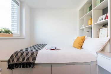 Bronze Studio at Vogue Studios, 106 Lewes Road, City Centre, Brighton, BN23QA - Image 1