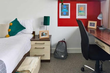 Ensuite Premium at Heantun Point, 1 Culwell Street, City Centre, Wolverhampton, WV100JT - Image 2