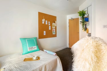 Standard En Suite at Bramall Court, Alderson Road North, City Centre, Sheffield, S24UF - Image 2