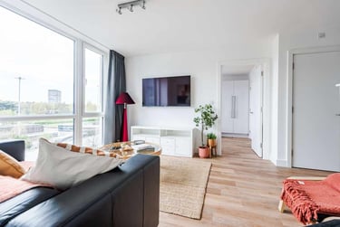 Upper Deluxe with City View 2 Bedroom Apartment - Image 3