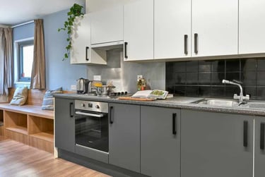 Ensuite Classic at Trust House, Salem Place, St Thomas, Exeter, EX46TZ - Image 5