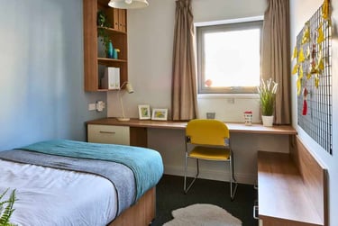 Ensuite Classic at Trust House, Salem Place, St Thomas, Exeter, EX46TZ - Image 2