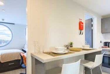 Apartment Two Bed at Livin, City Road, 21-27 City Road, City Centre, Cardiff, CF243BJ - Image 1