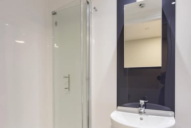7 Bed En-Suite - Image 5