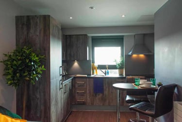 3 bed Penthouse - Image 3