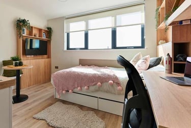 Studio Gold at 17a Christchurch Road, 17a Christchurch Road, City Centre, Bournemouth, BH13LF - Image 3