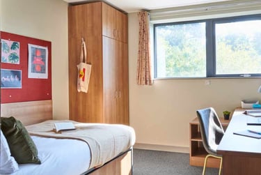 Ensuite Classic at The Northfield, New North Road, St Davids, Exeter, EX44FB - Image 1