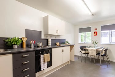 Standard En-suite - Image 4