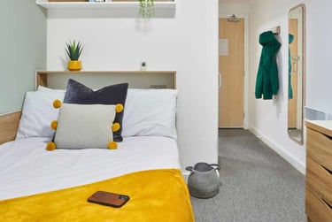 Ensuite Classic at Sky Blue Point, West Street, Far Gosford, Coventry, CV15EE - Image 1