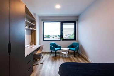 Deluxe En Suite - Image 1