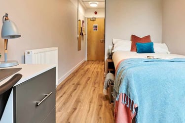 Ensuite Silver at The Helix, North End Road, Wembley, London, HA90UU - Image 1