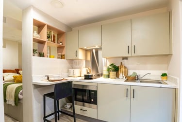Premium Studio at Crown Place, 75 Lancaster Street, City Centre, Birmingham, B47FN - Image 7