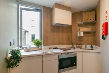 Extra Large Studio at The Curve, 14 Fieldgate Street, Shoreditch, London, E11ES - Image 4