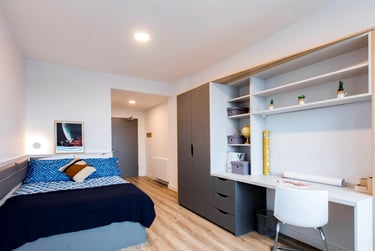 Deluxe En Suite - Image 2