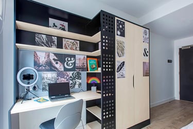 Premium En Suite - Image 2