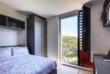 Premium Plus En Suite - Image 1
