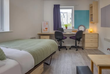 Deluxe En Suite - Image 2