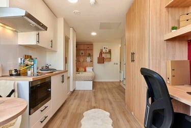 Studio Platinum Balcony at 17a Christchurch Road, 17a Christchurch Road, City Centre, Bournemouth, BH13LF - Image 7