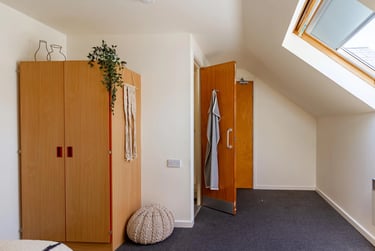 Premium En Suite - Image 4