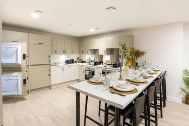 Deluxe Ensuite (Floors 13-25) - Image 5