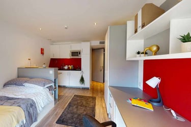 Deluxe Studio at One Penrhyn Road, 1 Penrhyn Road, Surbiton, Kingston, KT12BT - Image 1