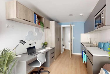 Classic Studio at Boutique Student Living - Exeter, 10 Blackboy Road, St James, Exeter, EX46SG - Image 1