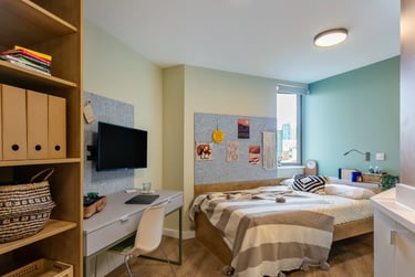 Large Studio at The Curve, 14 Fieldgate Street, Shoreditch, London, E11ES - Image 1