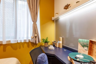 Classic En Suite at Belaton House, 130 Holdenhurst Road, City Centre, Bournemouth, BH88AW - Image 4