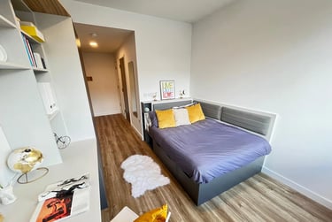 Classic En Suite - Image 1
