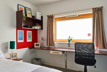 Ensuite Premium at Heantun Point, 1 Culwell Street, City Centre, Wolverhampton, WV100JT - Image 3