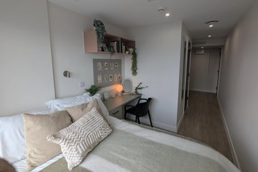 Classic Ensuite - Image 2