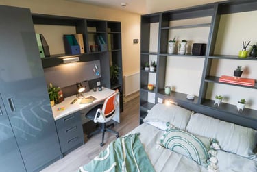 8 Bed Classic En-suite - Image 1