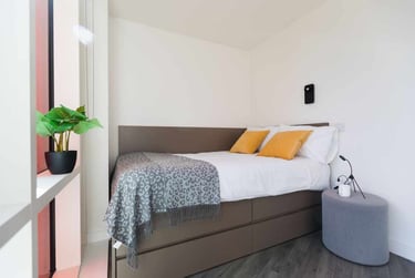 Platinum Plus Studio at Arbury Court, 173 Kingston Road, New Malden, Kingston, KT33SS - Image 2