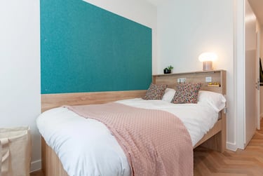 Standard Ensuite at St Crispin's House, Duke Street, City Centre, Norwich, NR31PD - Image 1