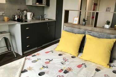Standard Studio at Catherine House, Stanhope Road, City Centre, Portsmouth, PO11DZ - Image 1