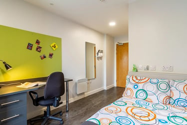 Premium En Suite - Image 1